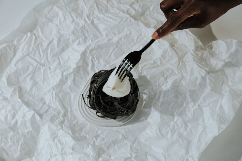 Spaghetti Cacio e Pepe - tonnarelli pasta with pecorino and black pepper